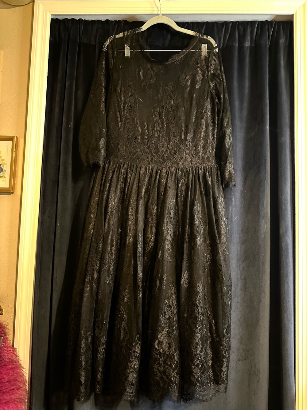 La Femme En Noir Black Lace Long Sleeve Midi Dress